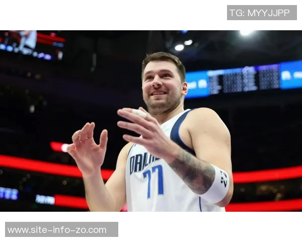 奎因关键反击撞倒东契奇湖人成功挑战改判为进攻犯规